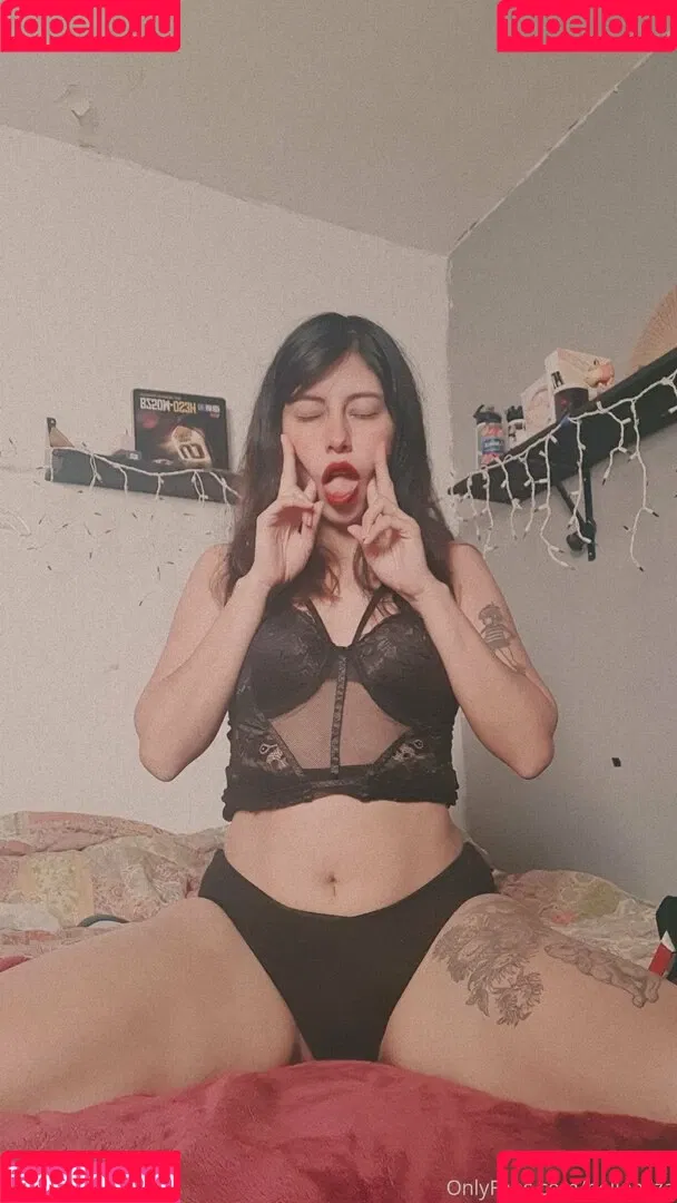 helloaliza Onlyfans Photo Gallery 