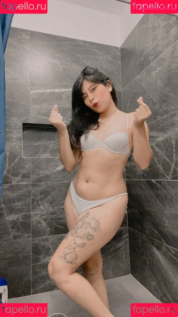 helloaliza Onlyfans Photo Gallery 