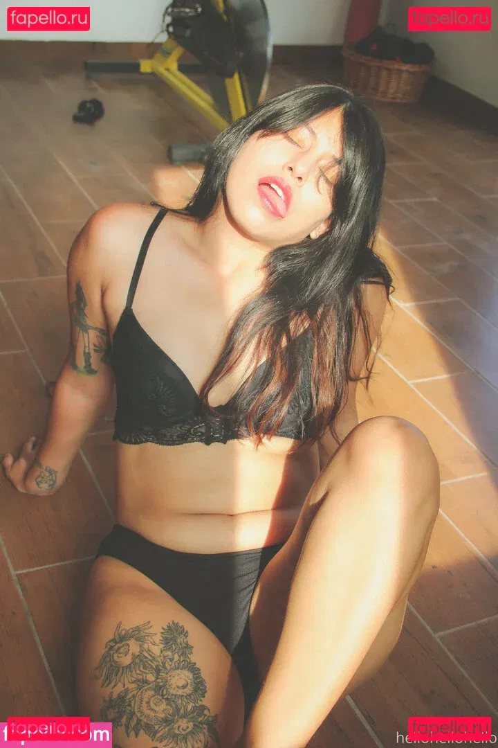 helloaliza Onlyfans Photo Gallery 