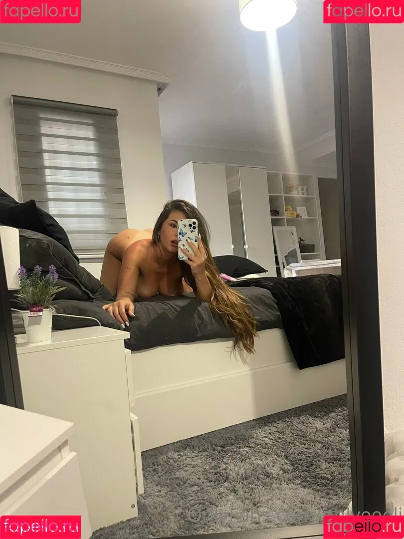 Eli Olivé Onlyfans Photo Gallery 