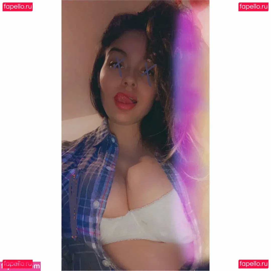 Esmeralda Quintero Onlyfans Photo Gallery 