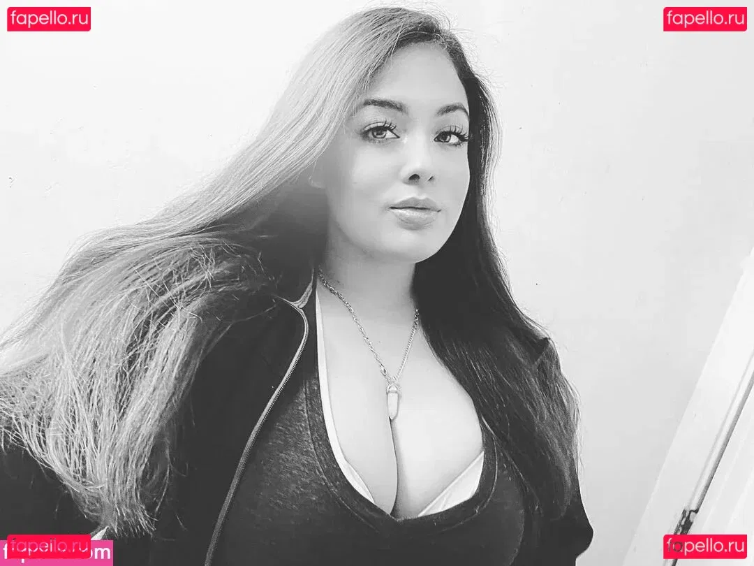 Esmeralda Quintero Onlyfans Photo Gallery 