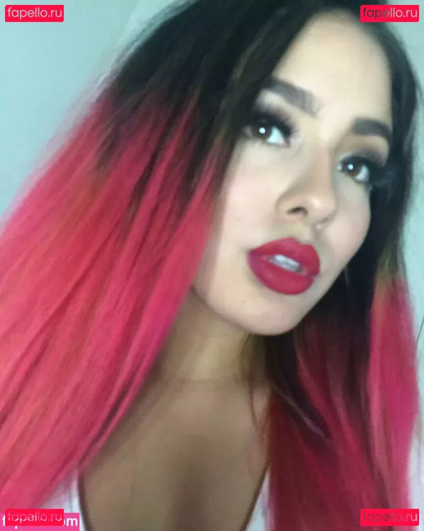 Esmeralda Quintero Onlyfans Photo Gallery 