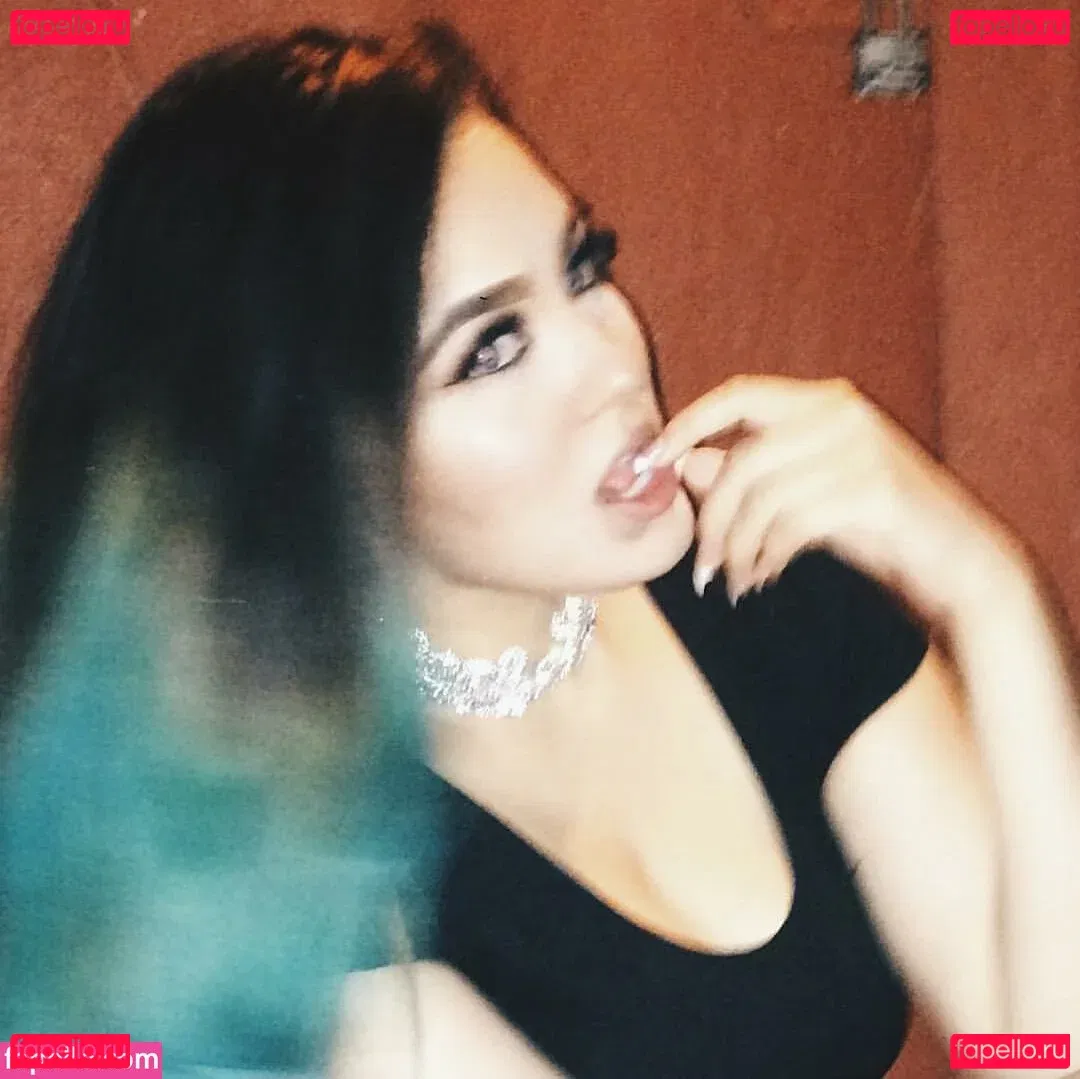 Esmeralda Quintero Onlyfans Photo Gallery 