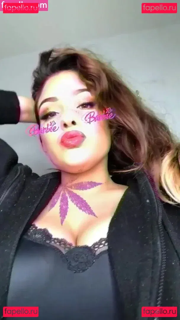 Esmeralda Quintero Onlyfans Photo Gallery 