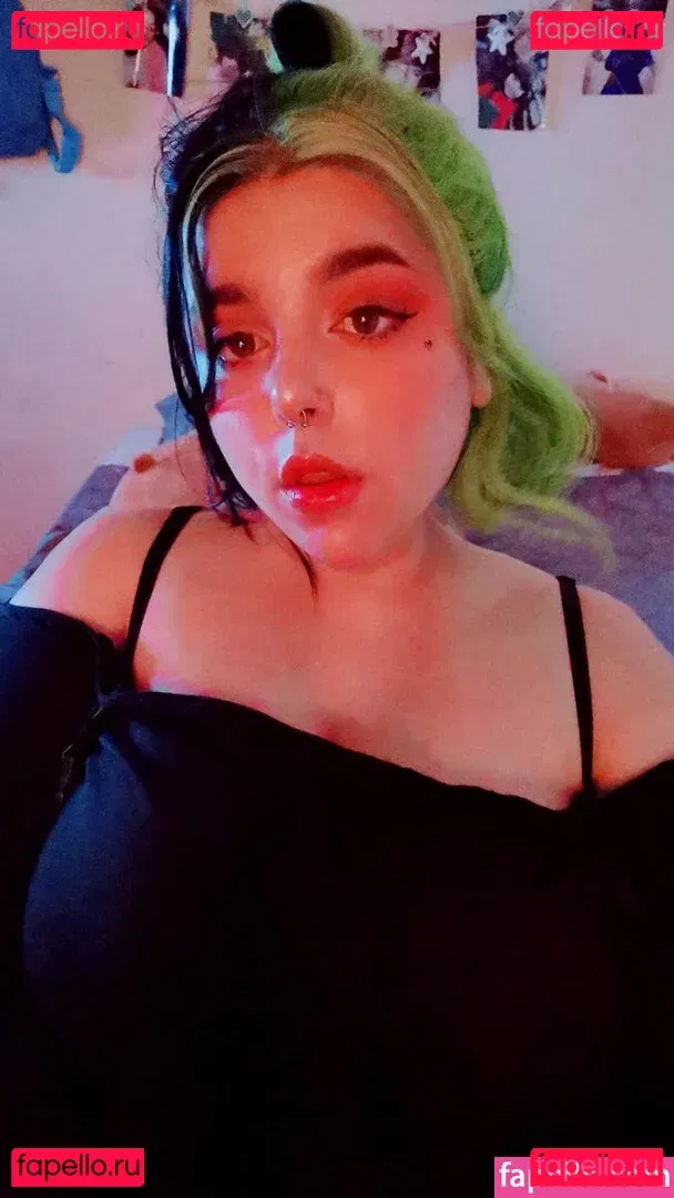 firefliesirl Onlyfans Photo Gallery 