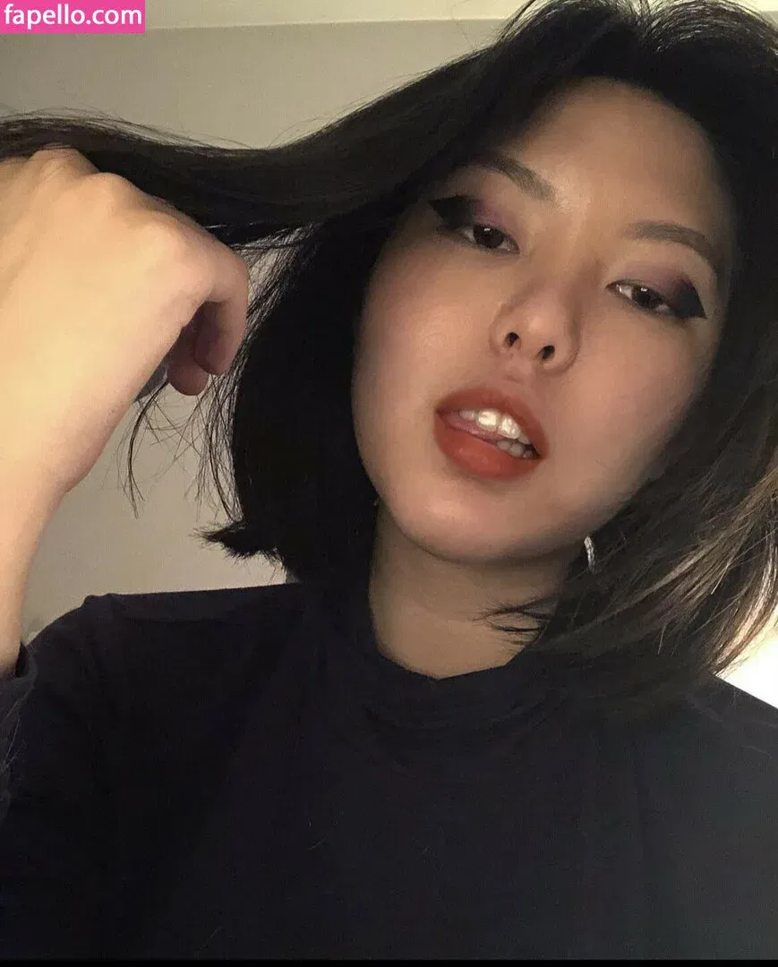 Moe Kihen Onlyfans Photo Gallery 