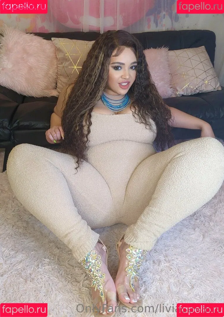 liviasavage Onlyfans Photo Gallery 