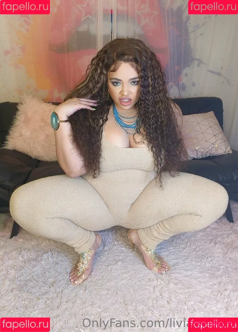 liviasavage Onlyfans Photo Gallery 