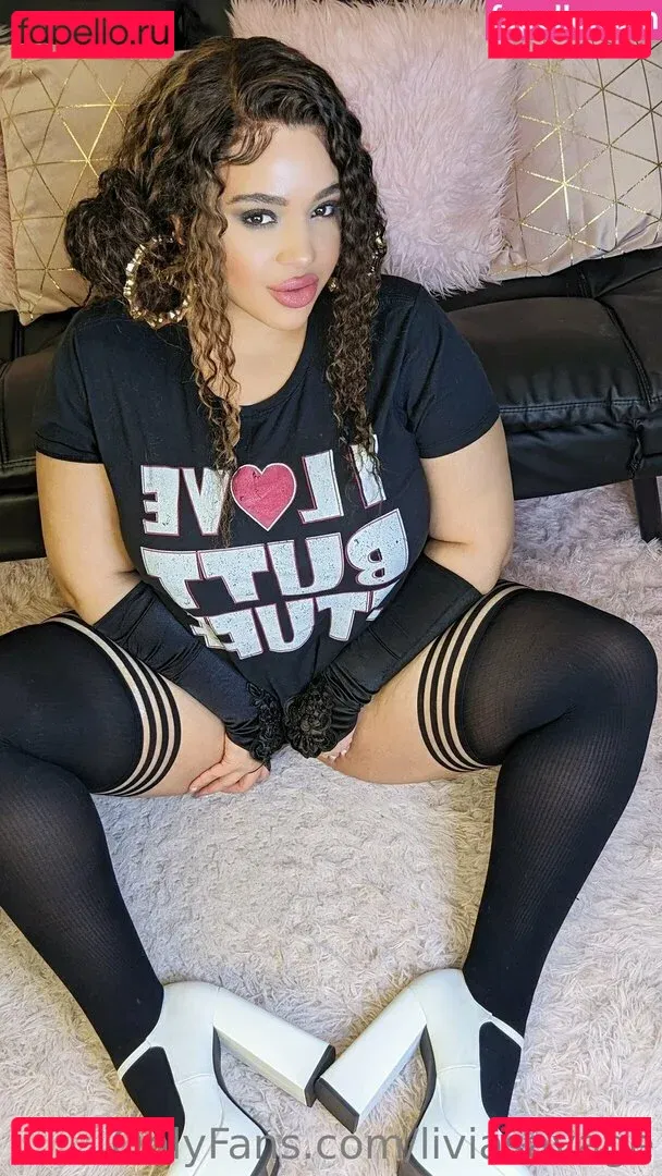 liviasavage Onlyfans Photo Gallery 