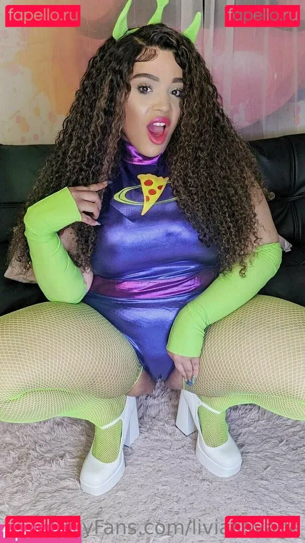 liviasavage Onlyfans Photo Gallery 
