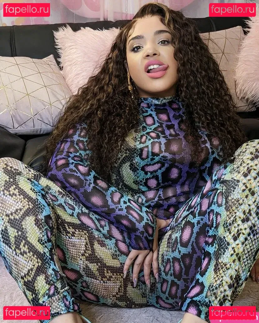 liviasavage Onlyfans Photo Gallery 