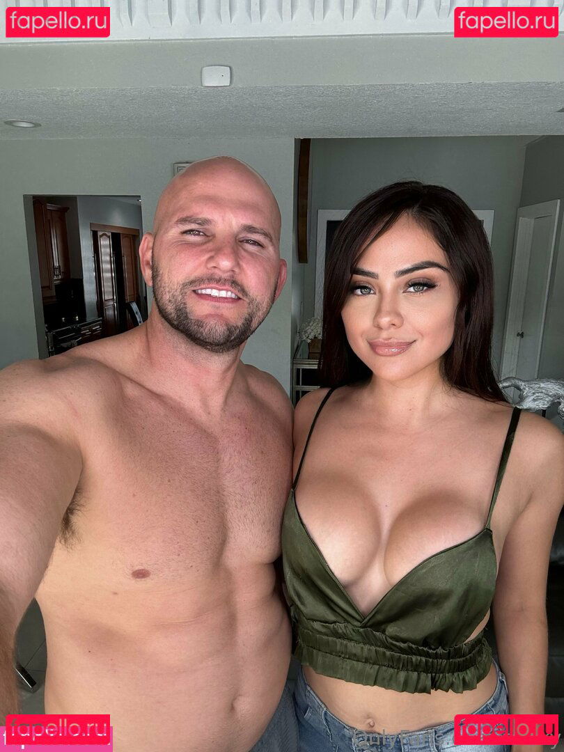 reisky Onlyfans Photo Gallery 