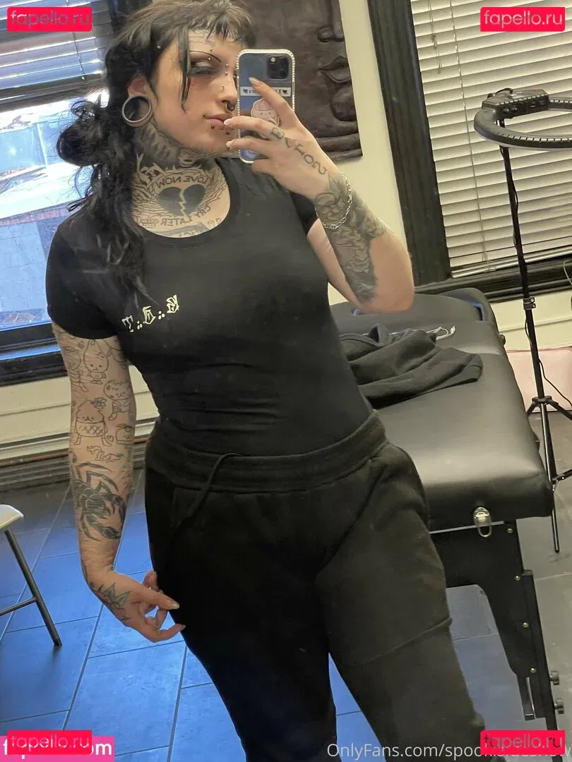 spookisideshow Onlyfans Photo Gallery 