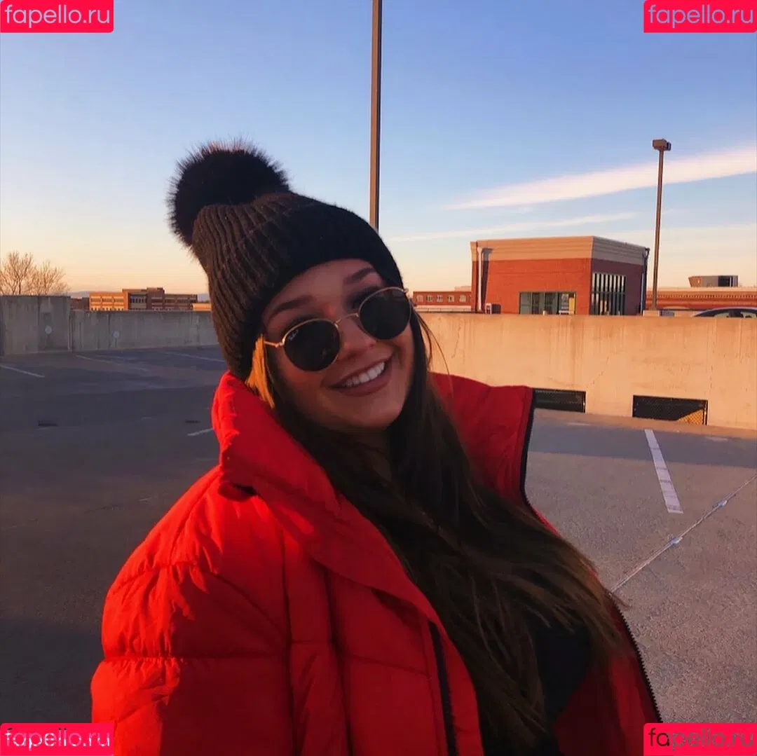 Grace H Onlyfans Photo Gallery 