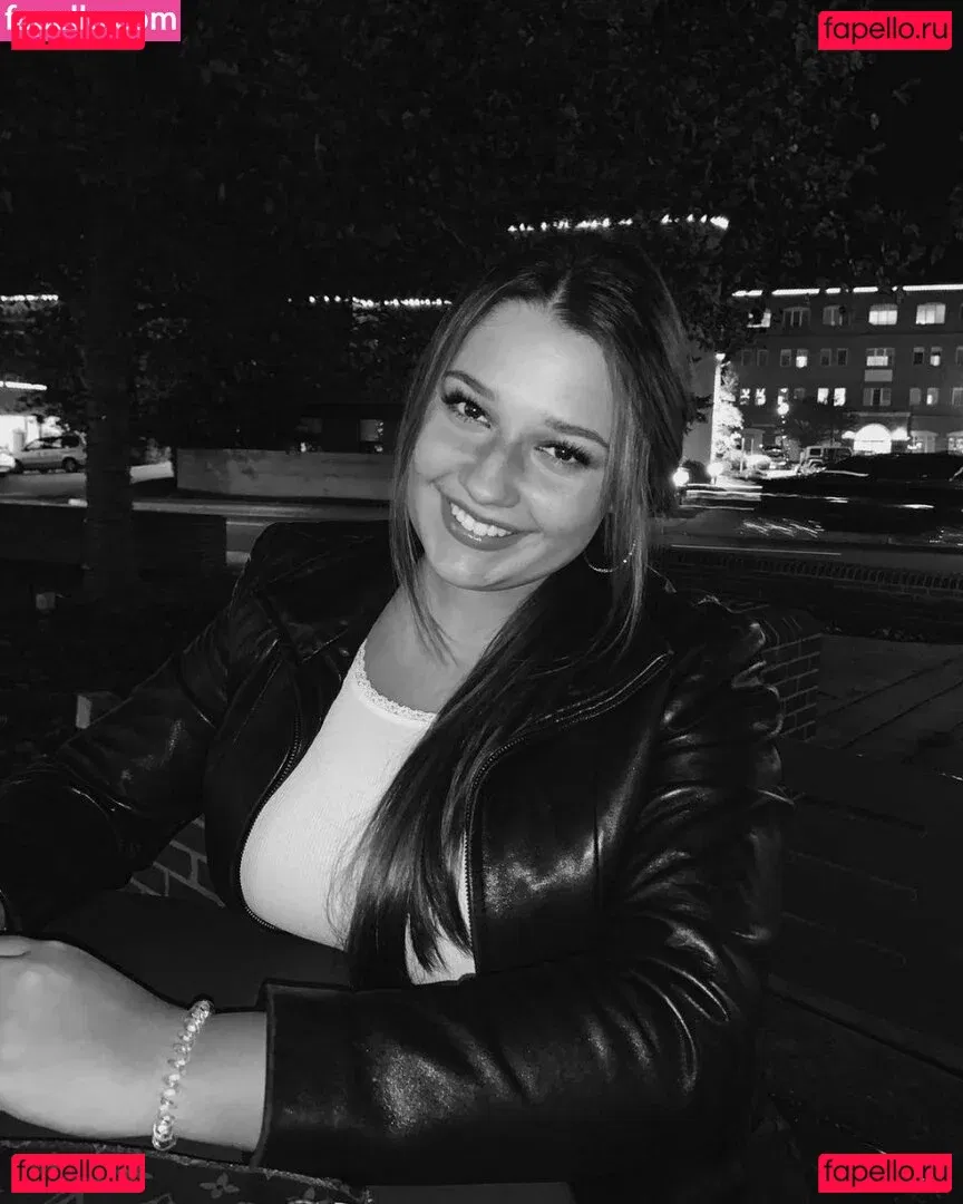 Grace H Onlyfans Photo Gallery 