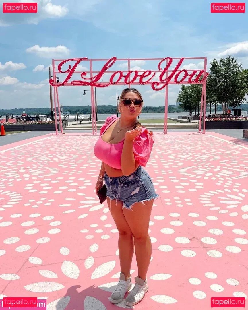 Grace H Onlyfans Photo Gallery 