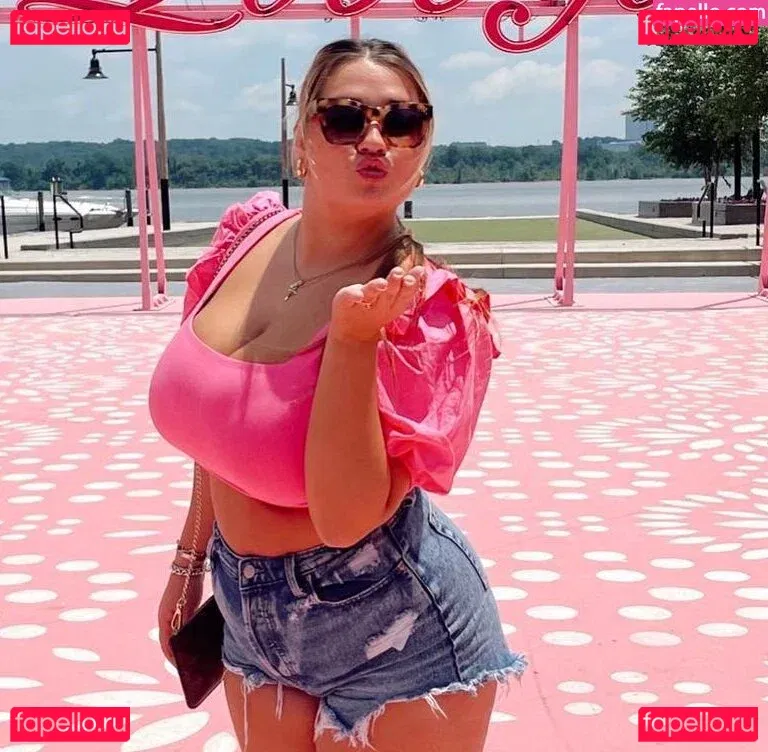 Grace H Onlyfans Photo Gallery 