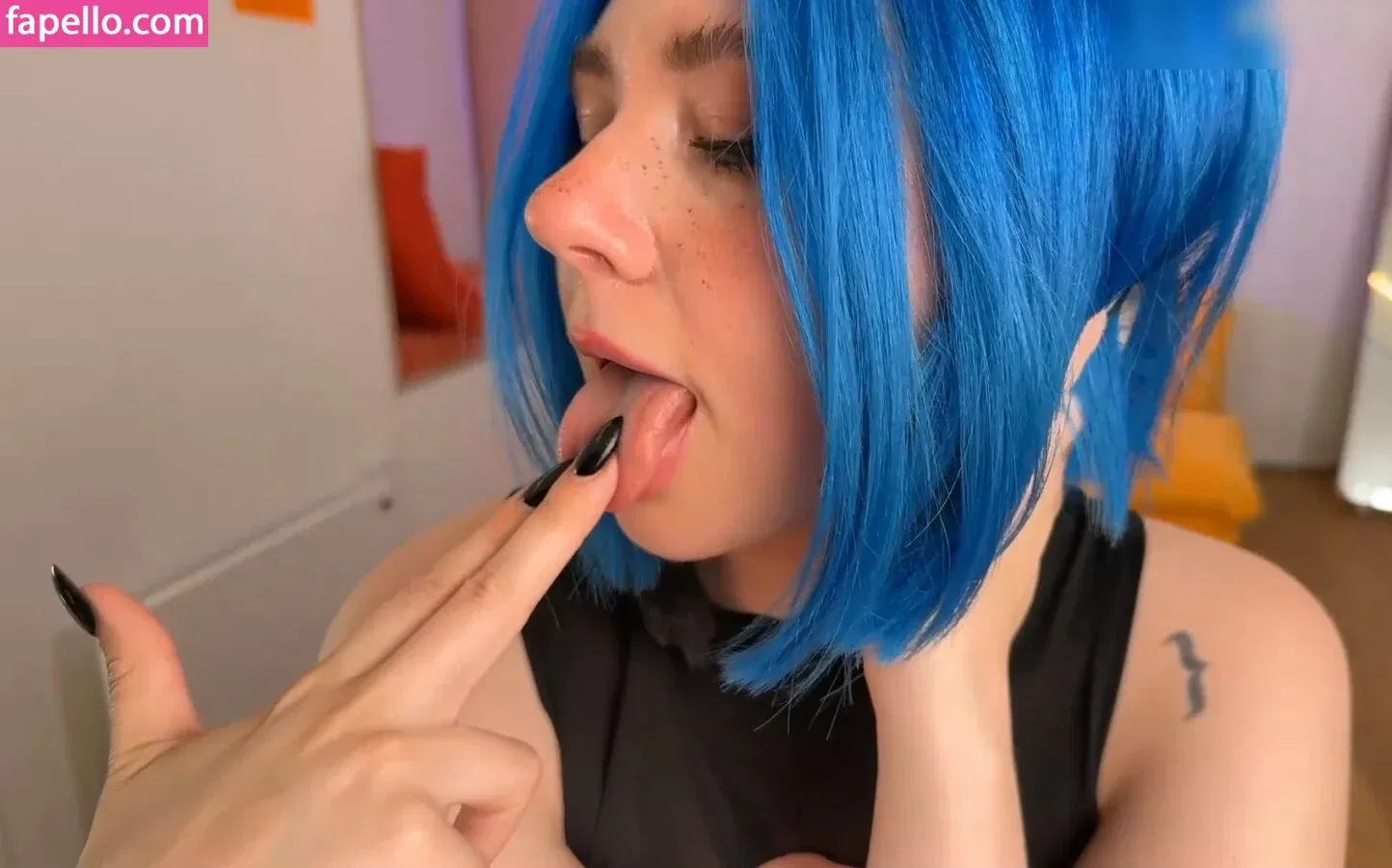 Vixenp Onlyfans Photo Gallery 