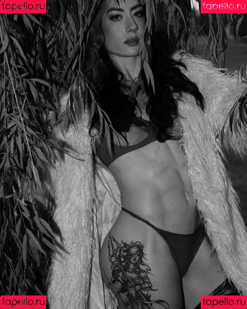 Natasha Aughey Onlyfans Photo Gallery 