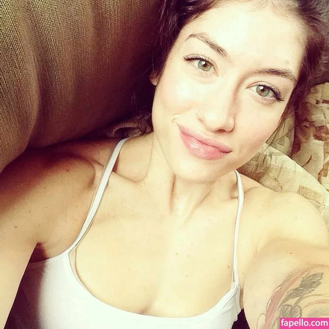 Natasha Aughey Onlyfans Photo Gallery 