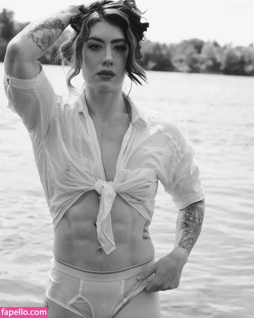 Natasha Aughey Onlyfans Photo Gallery 