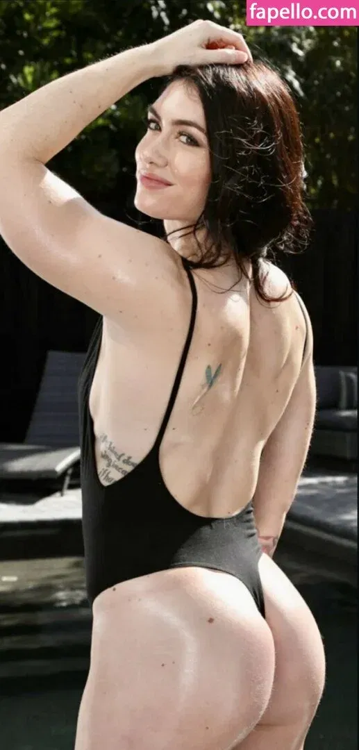 Natasha Aughey Onlyfans Photo Gallery 