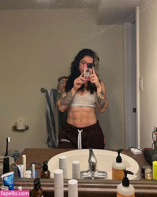 Natasha Aughey Onlyfans Photo Gallery 