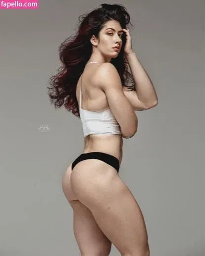 Natasha Aughey Onlyfans Photo Gallery 