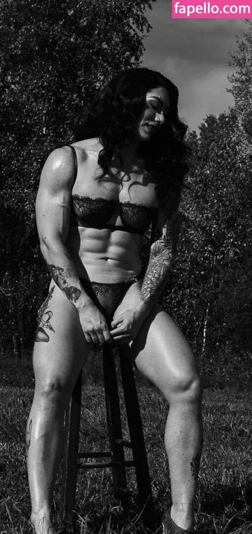 Natasha Aughey Onlyfans Photo Gallery 