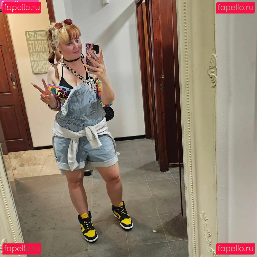 ConstanceFlame Onlyfans Photo Gallery 