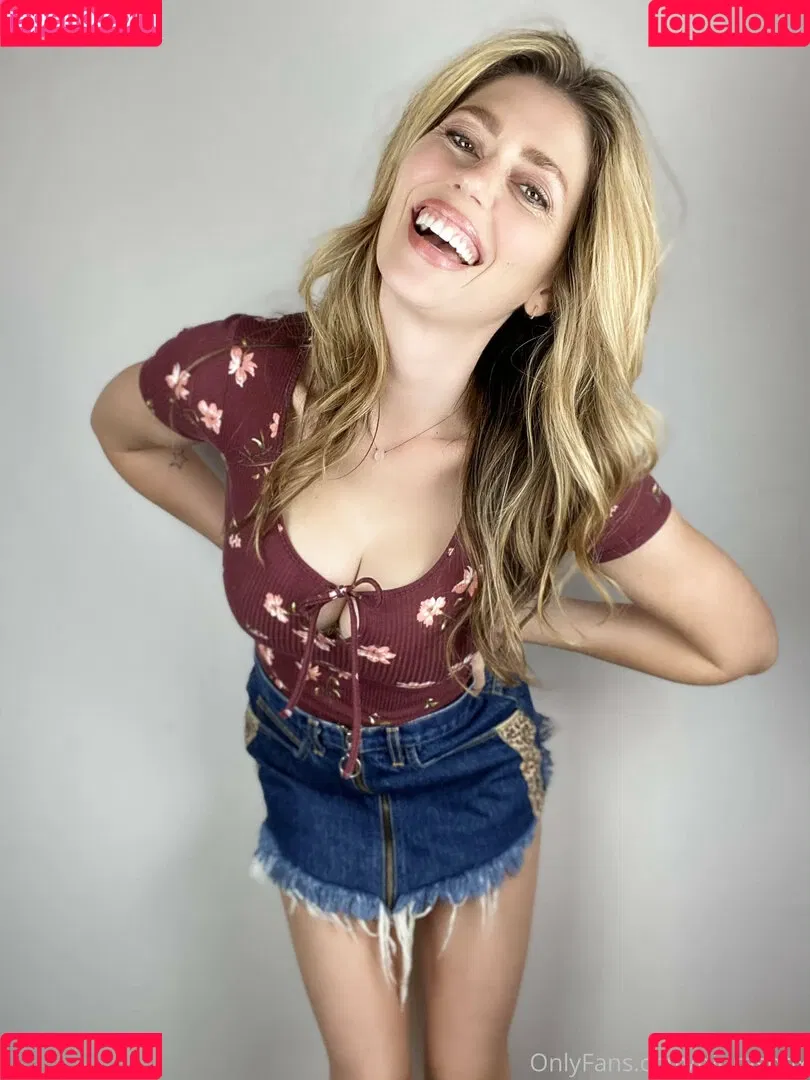 diorasbox Onlyfans Photo Gallery 