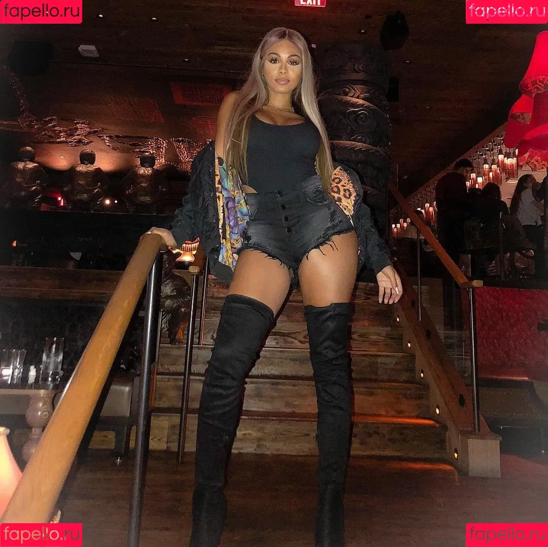 Ana Montana Onlyfans Photo Gallery 