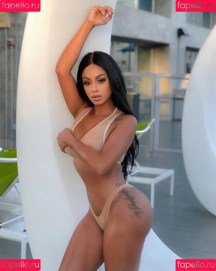 Ana Montana Onlyfans Photo Gallery 