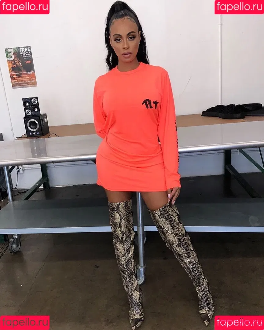 Ana Montana Onlyfans Photo Gallery 