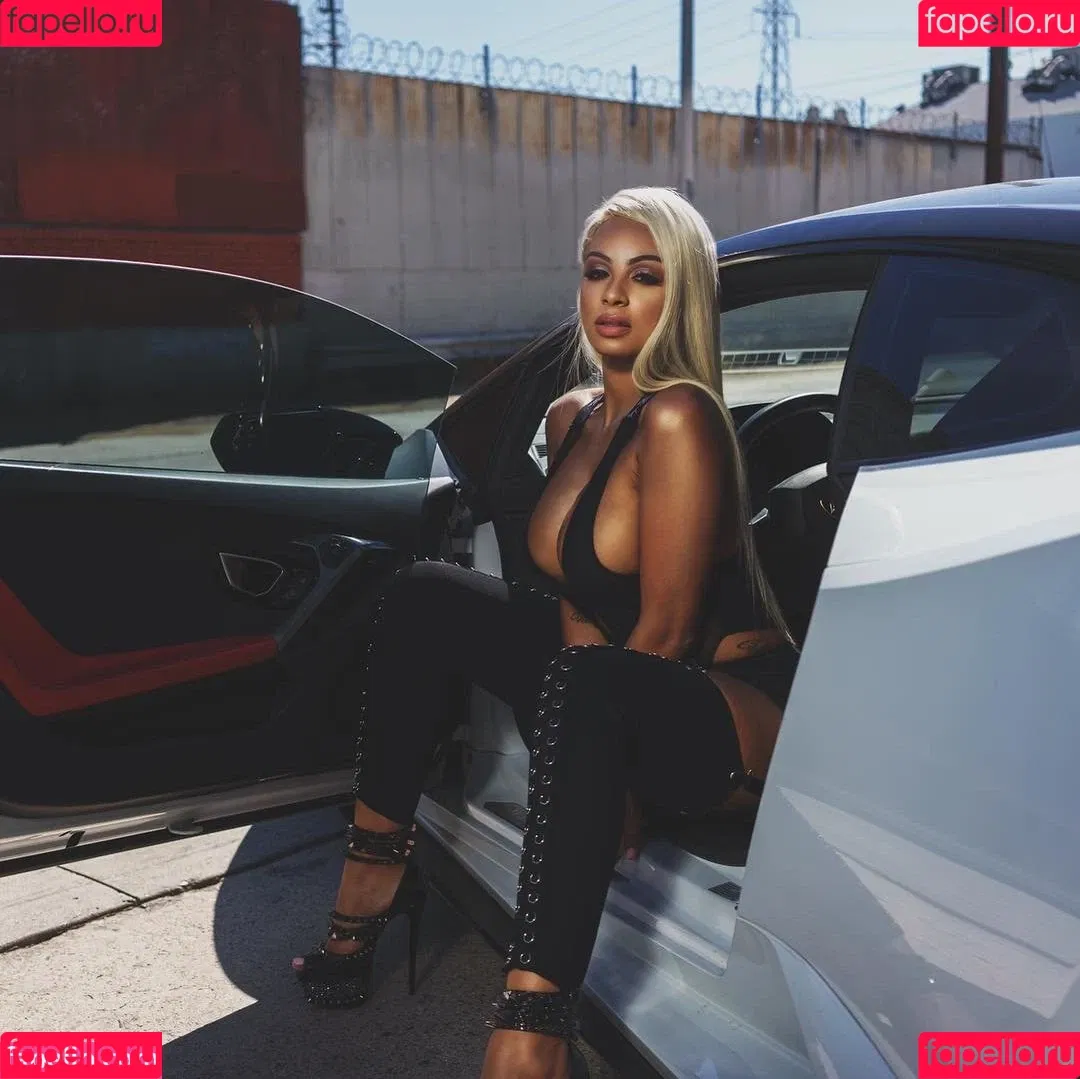Ana Montana Onlyfans Photo Gallery 