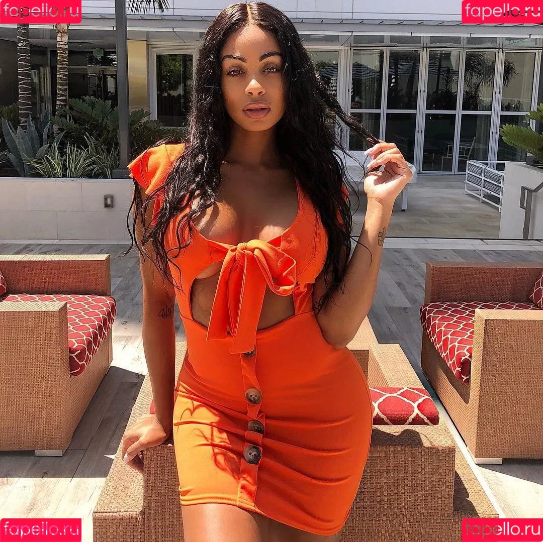 Ana Montana Onlyfans Photo Gallery 