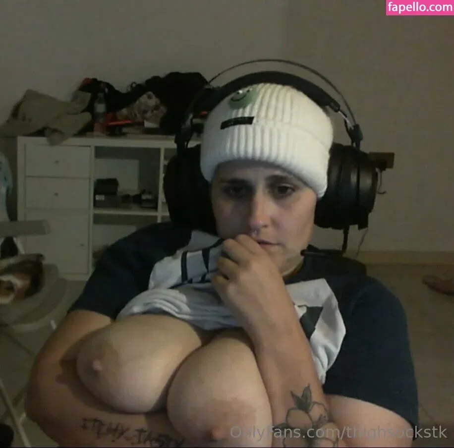 thighsockstk Onlyfans Photo Gallery 