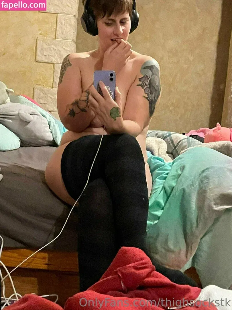 thighsockstk Onlyfans Photo Gallery 