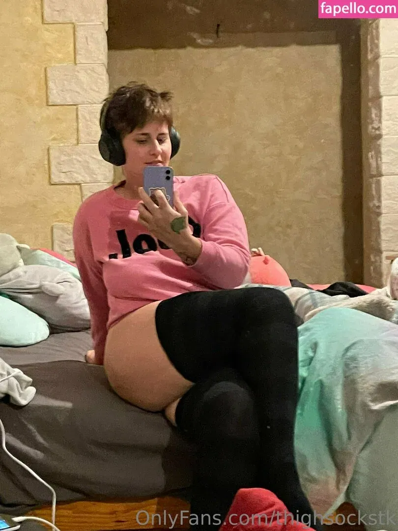 thighsockstk Onlyfans Photo Gallery 
