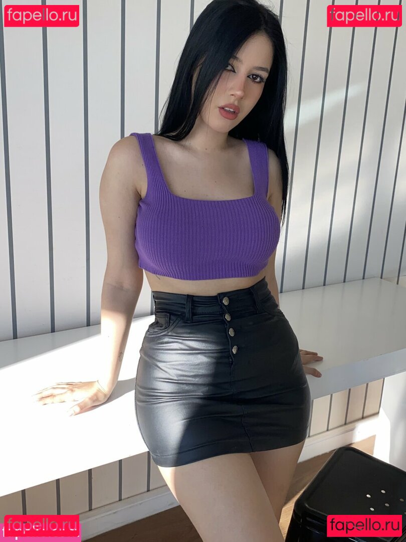 mikuserafini Onlyfans Photo Gallery 