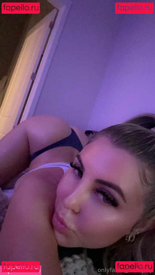 haleyvip / haleyzyia Onlyfans Photo Gallery 