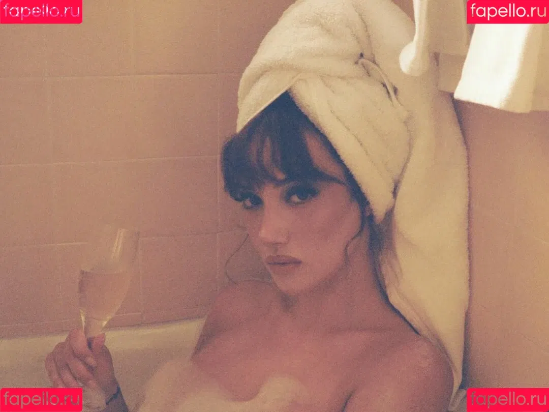 Olivia OBrien Onlyfans Photo Gallery 
