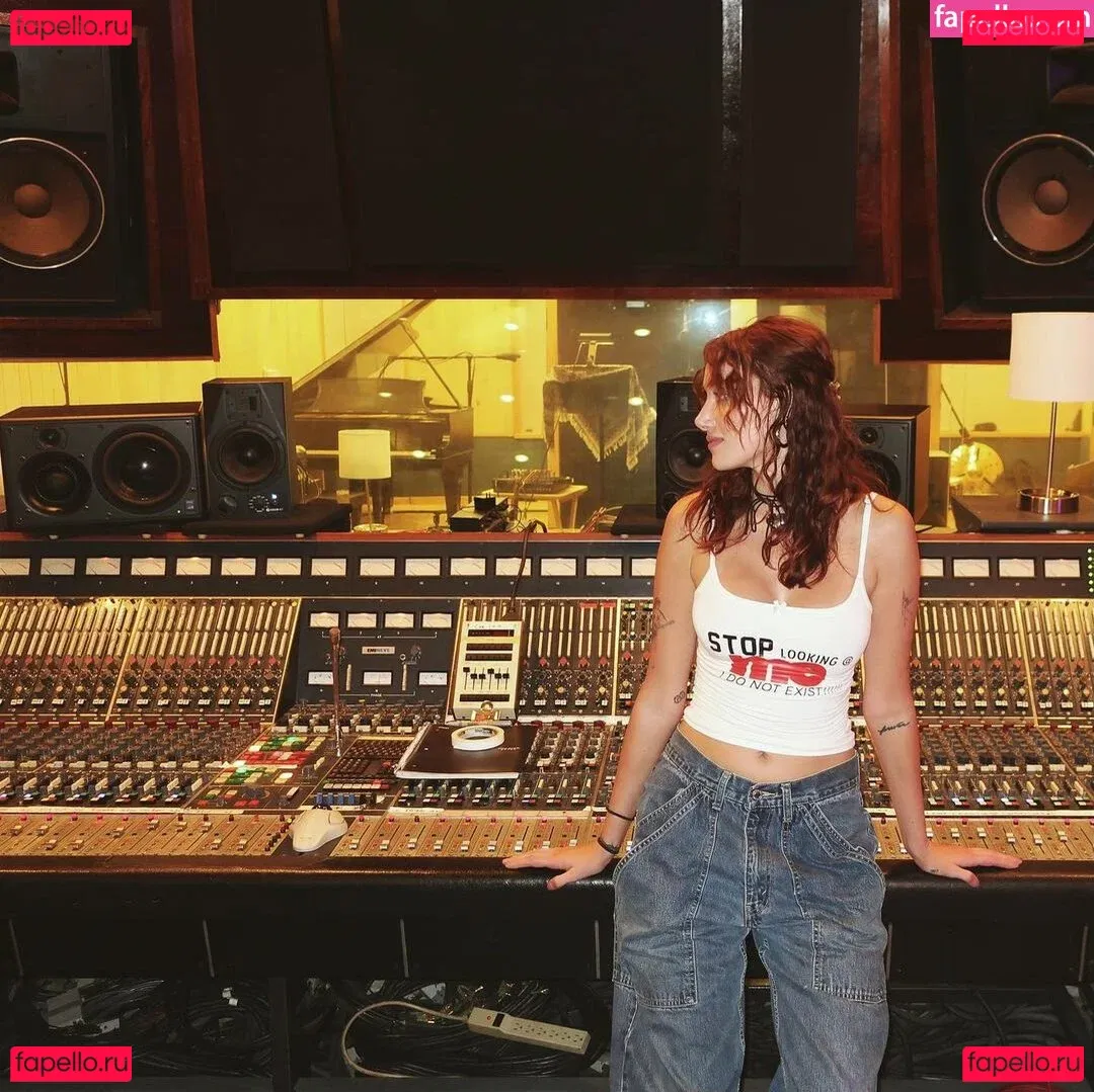 Olivia OBrien Onlyfans Photo Gallery 