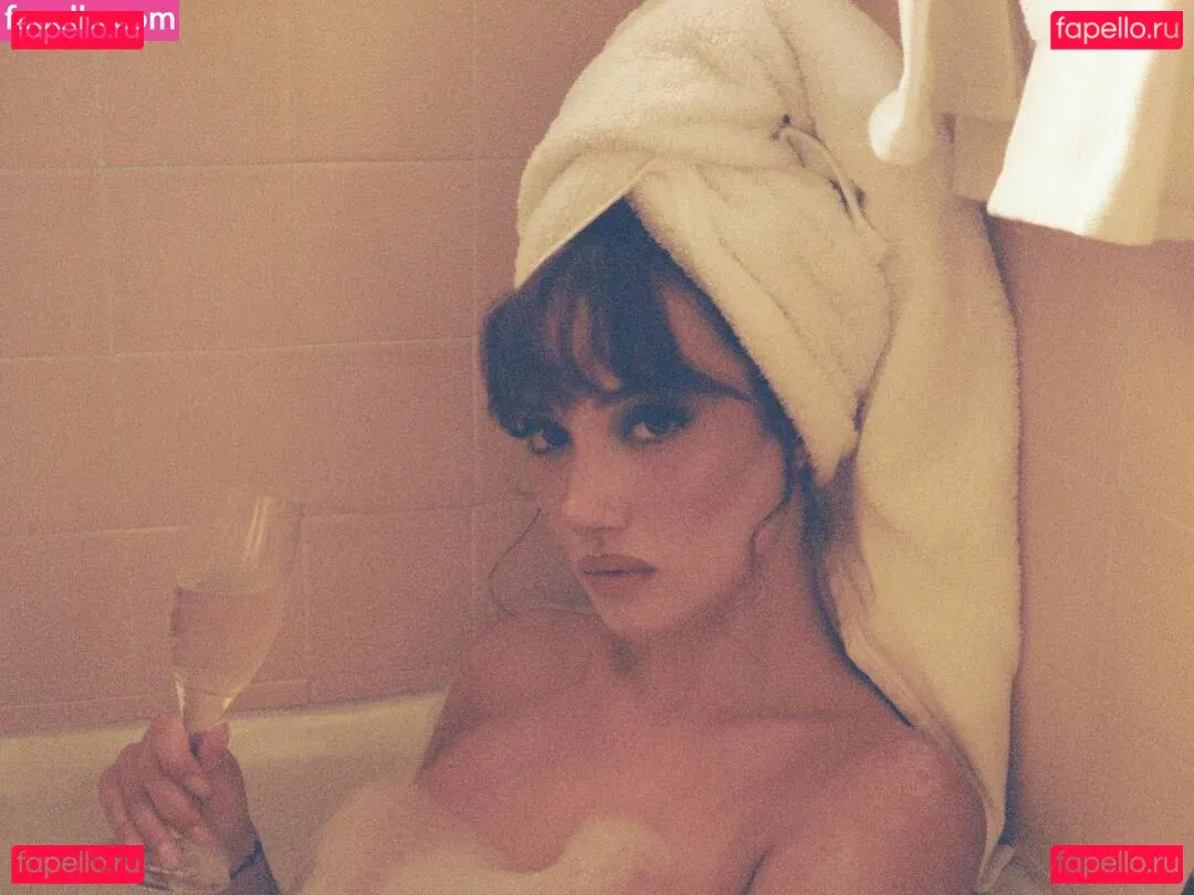 Olivia OBrien Onlyfans Photo Gallery 