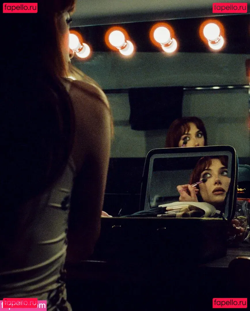 Olivia OBrien Onlyfans Photo Gallery 