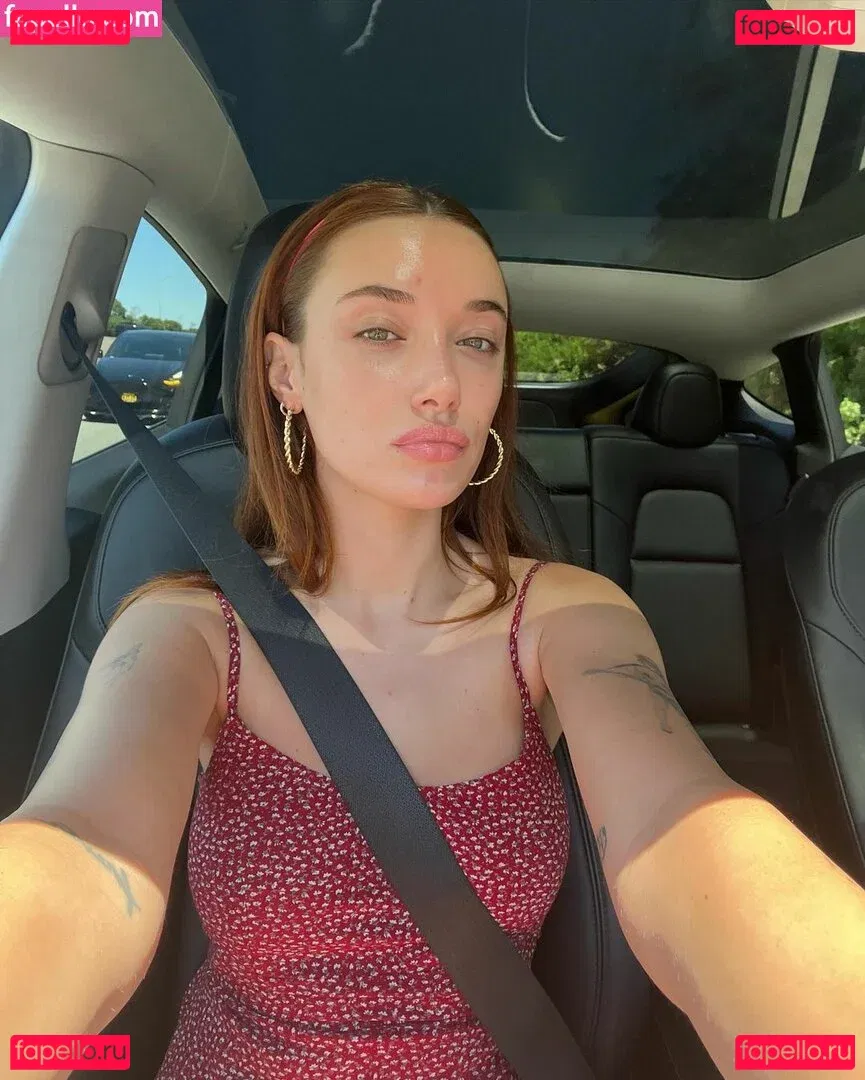 Olivia OBrien Onlyfans Photo Gallery 