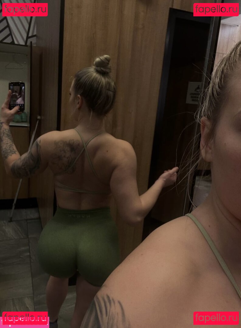 Taylor Flewin / taylorflewin / taylorwhitetv Onlyfans Photo Gallery 