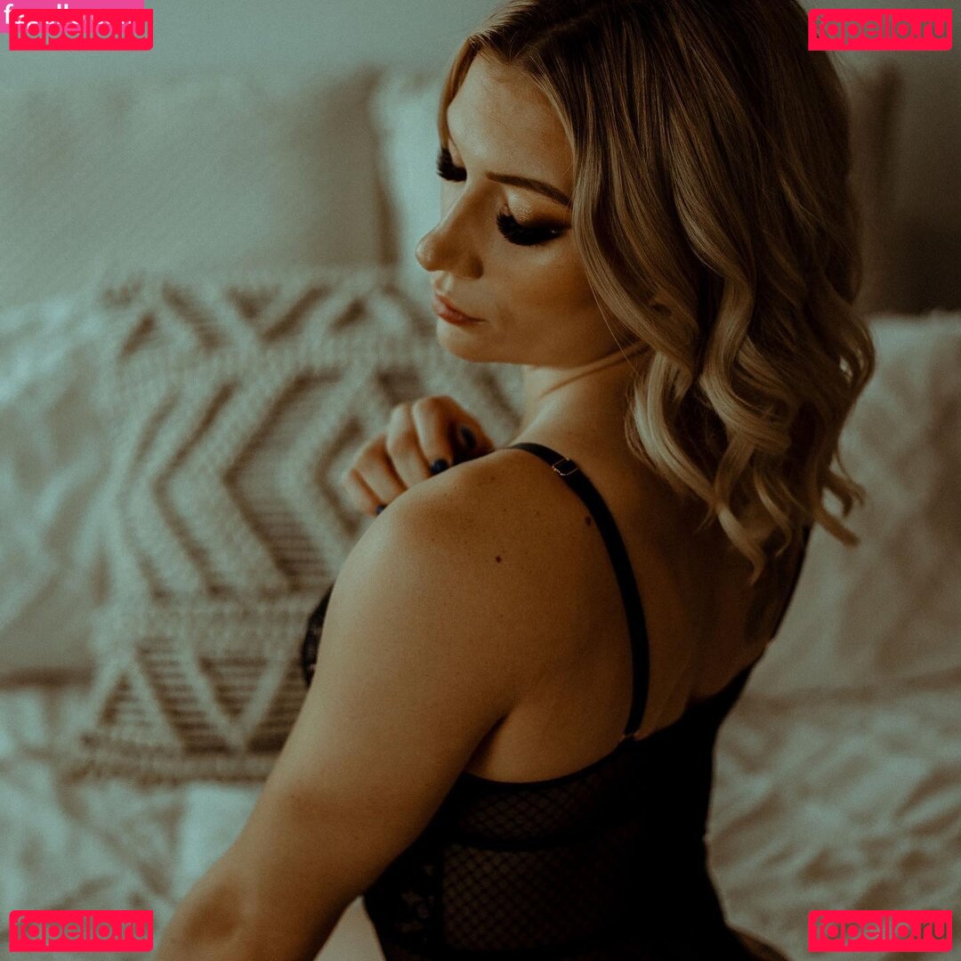 Taylor Flewin / taylorflewin / taylorwhitetv Onlyfans Photo Gallery 