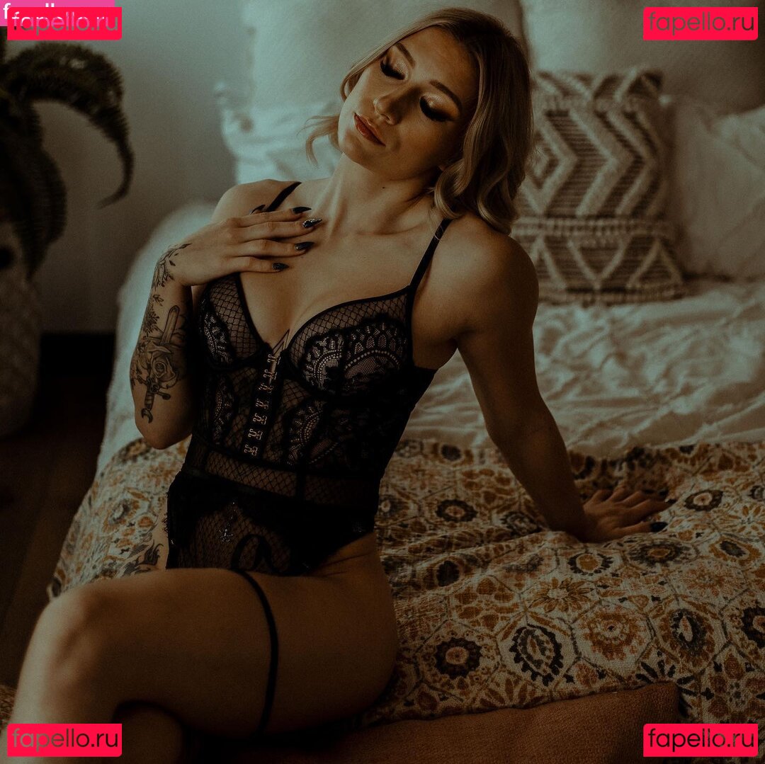 Taylor Flewin / taylorflewin / taylorwhitetv Onlyfans Photo Gallery 